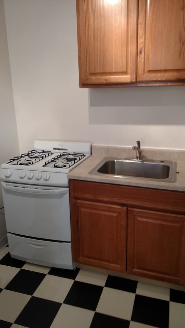 Milwaukee Apartment: 2583 N. Murray Ave.