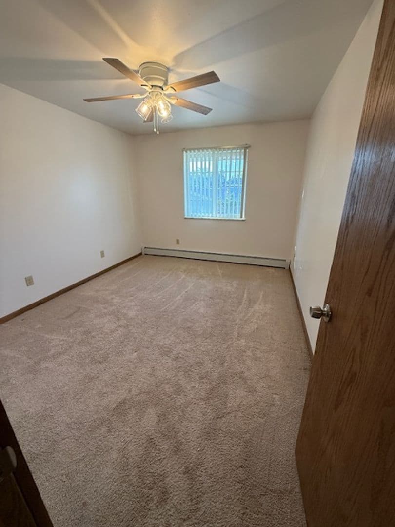 New Holstein Apartment: 2129 Randolph Ave