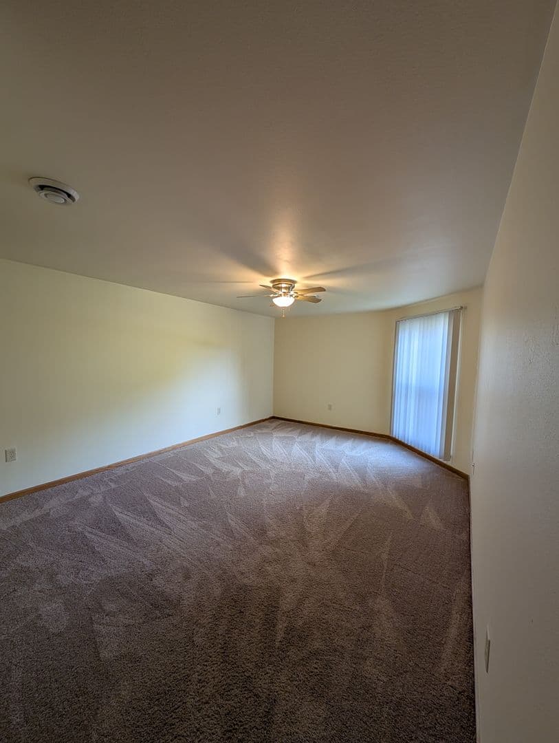 Green Bay Apartment: 2970 Mossy Oak Cir