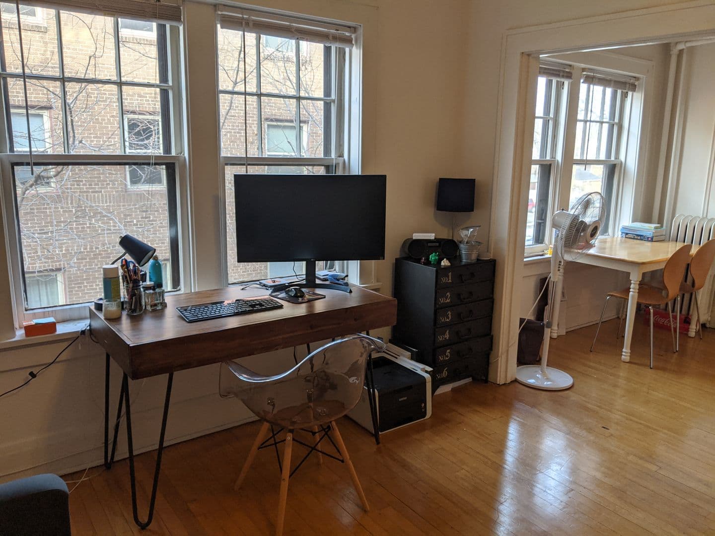 Milwaukee Apartment: 2957 N Bartlett Ave