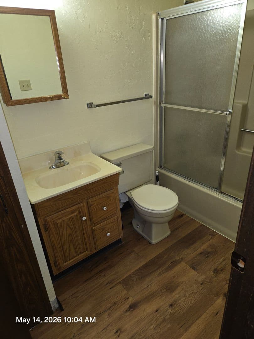 Green Bay Apartment: 1398 Kingston Terrace