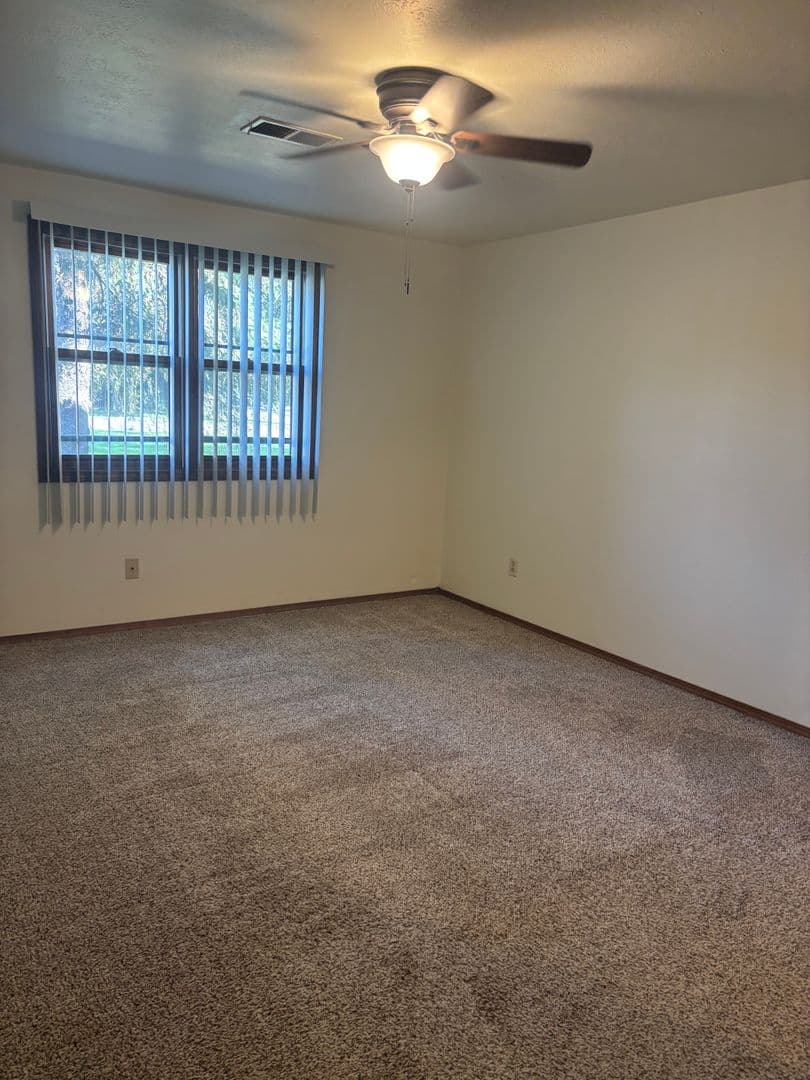 Appleton Apartment: Wiechmann Enterprises II LLC aka Nicolet Apartments