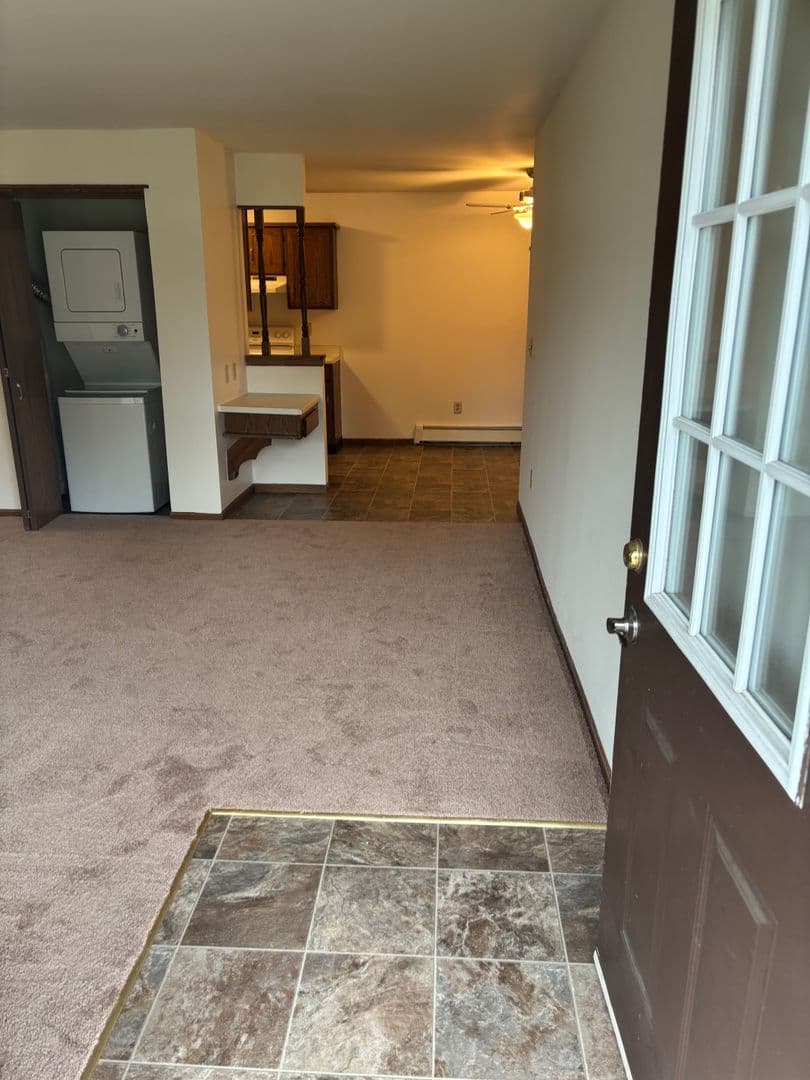 West Bend Apartment: 410 S River Rd