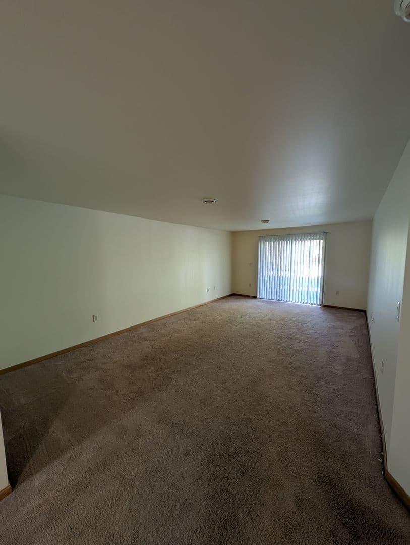 Green Bay Apartment: 2970 Mossy Oak Cir