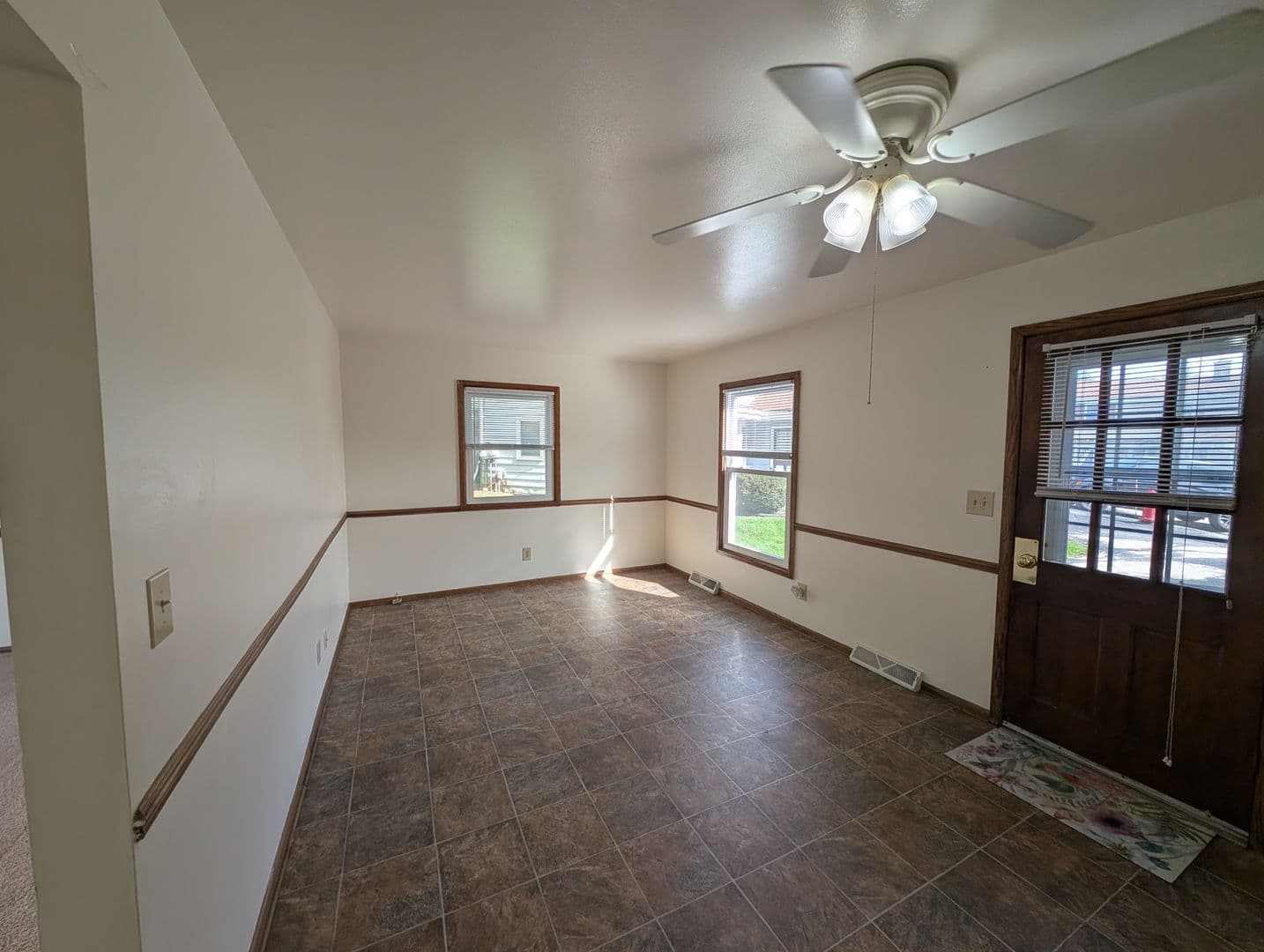 Brookfield Apartment: 1345 Dover Place