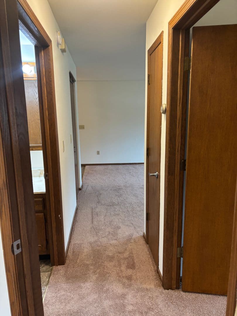 West Bend Apartment: 410 S River Rd