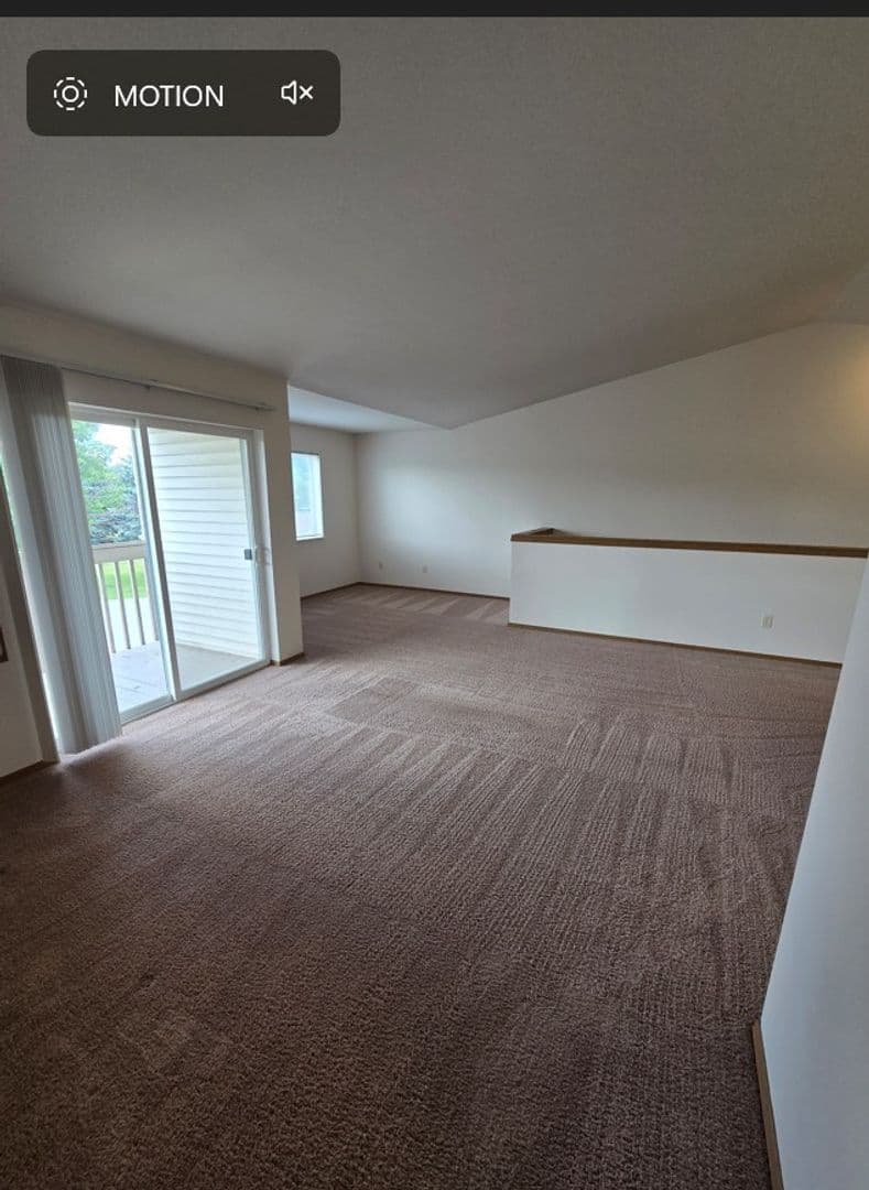Plymouth Apartment: 225 S River Blvd