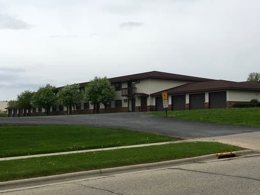 Mayville Apartment: 1549-1641 Dayton St.