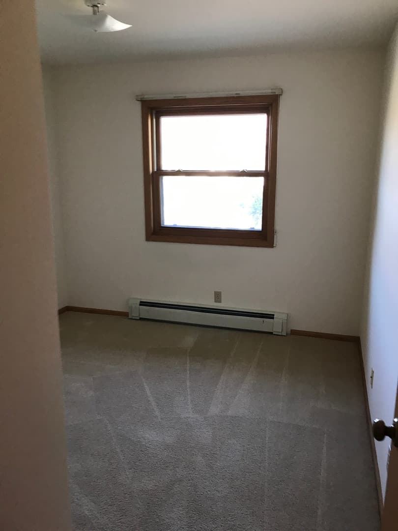 Mayville Apartment: 1549-1641 Dayton St.