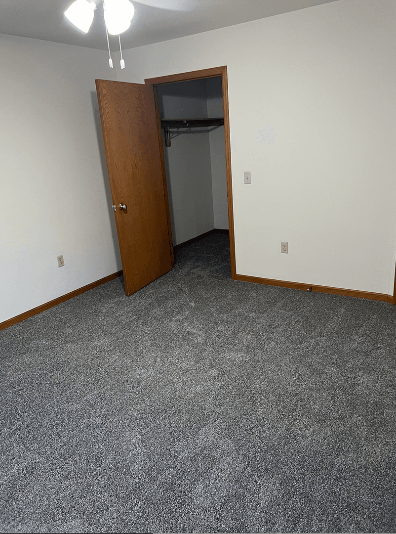 West Allis Apartment: 9000 W. Oklahoma Ave