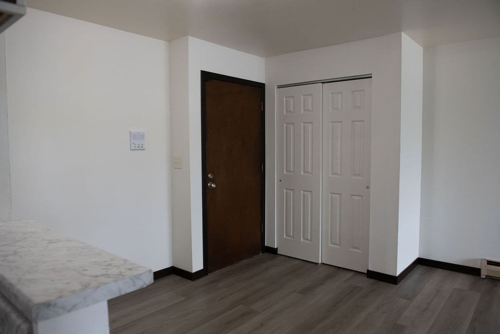 West Allis Apartment: 3226 S. 108th