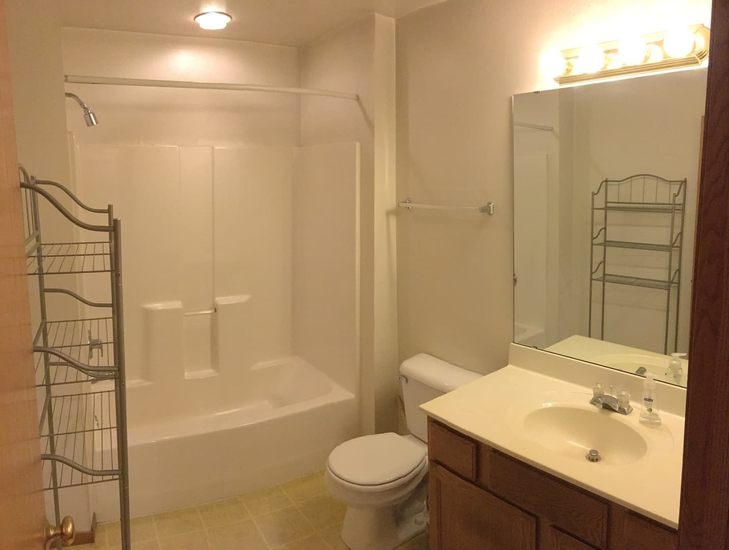West Allis Apartment: 9000 W. Oklahoma Ave