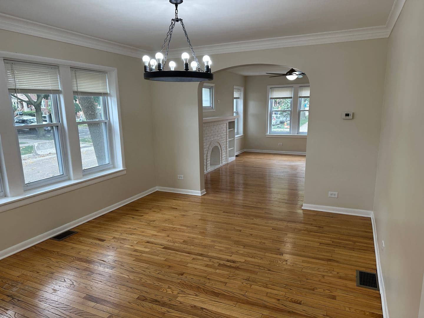 Chicago Apartment: 3420-24 W Waveland Ave