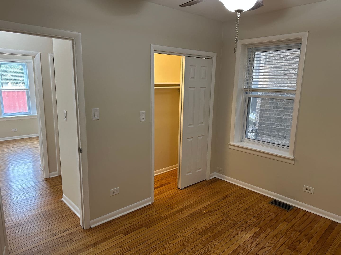 Chicago Apartment: 3420-24 W Waveland Ave