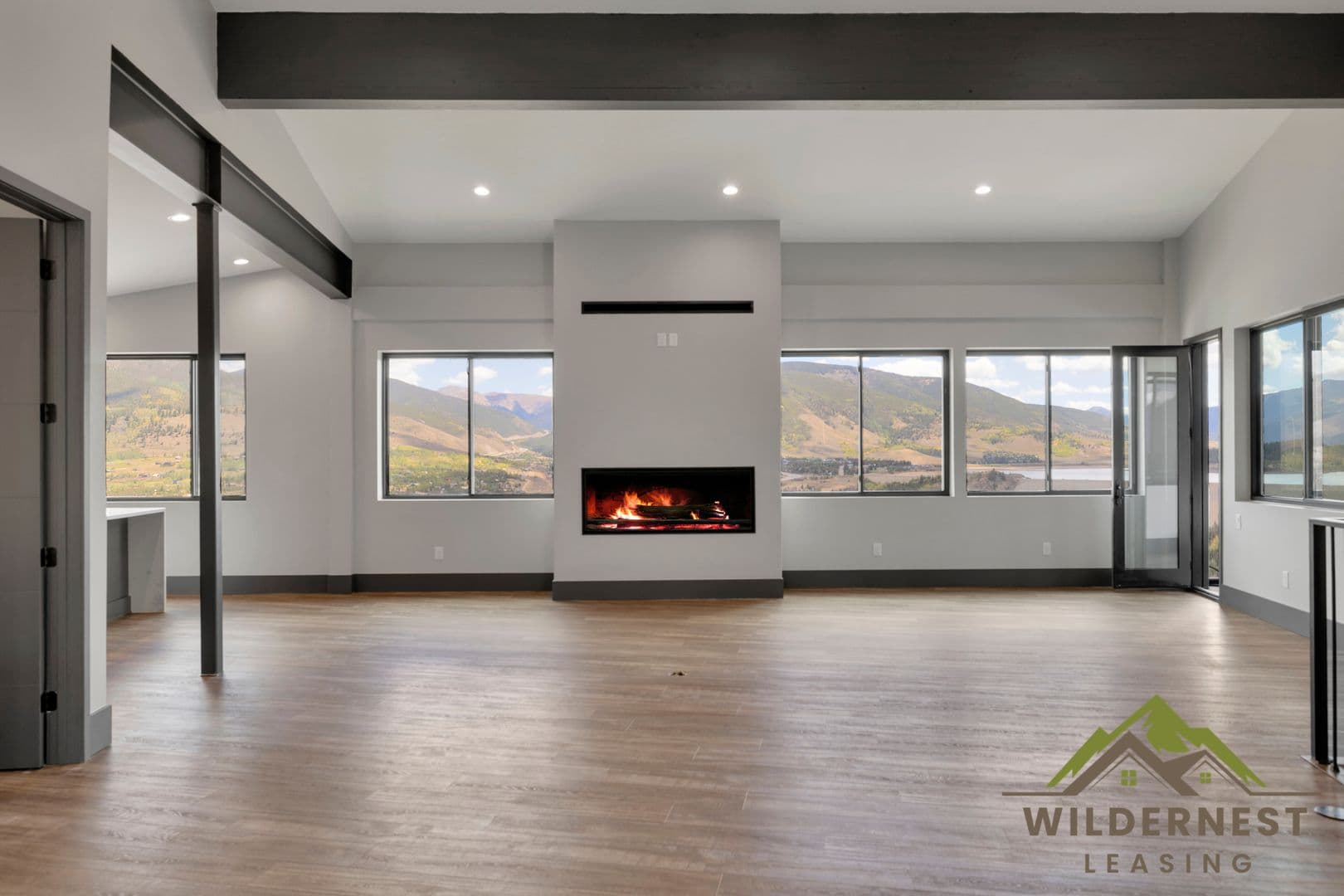 Silverthorne House: 348 Lake View Dr