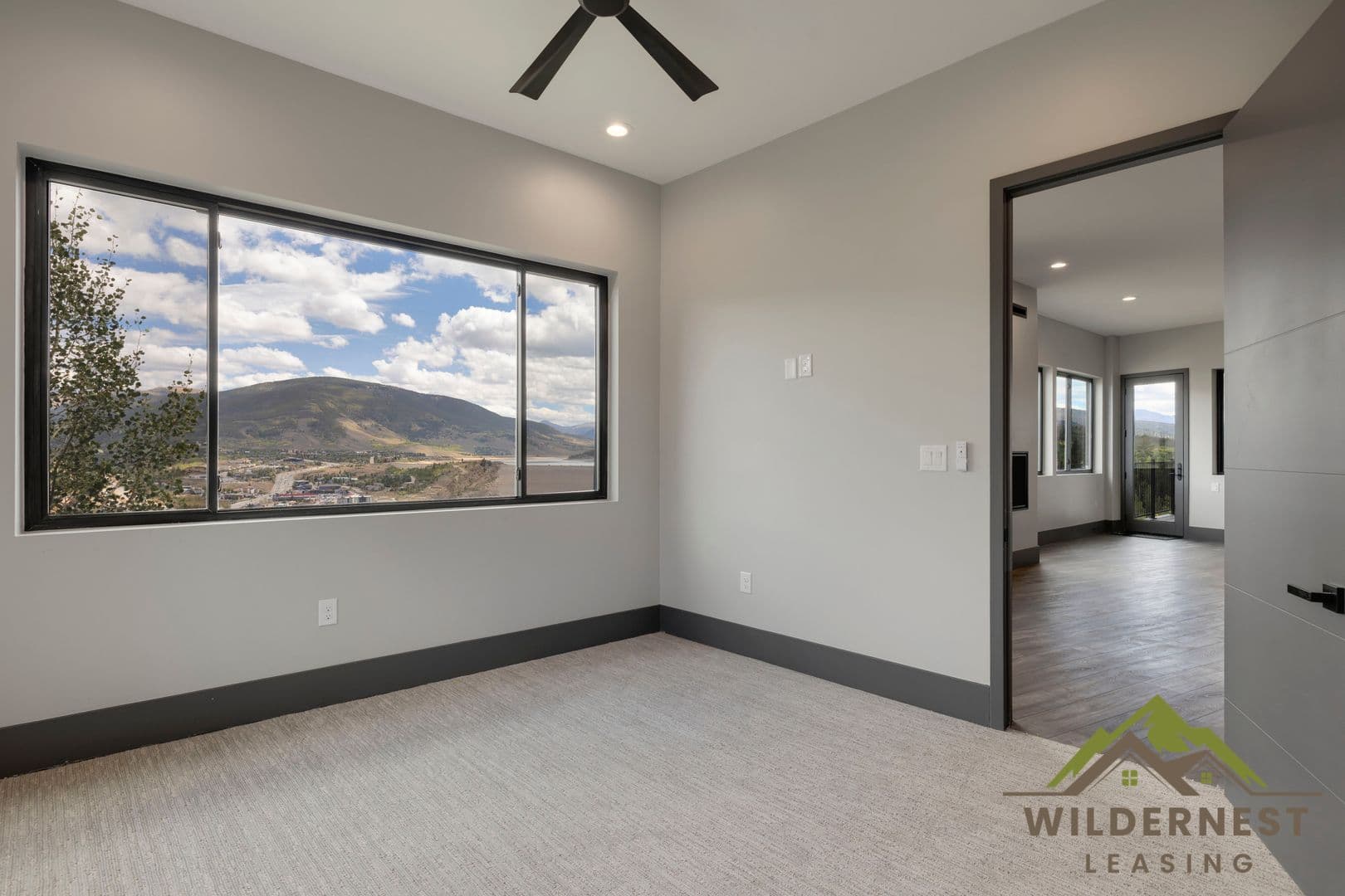 Silverthorne House: 348 Lake View Dr