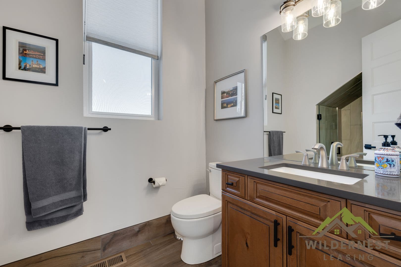 Silverthorne House: 332 Lake View Dr