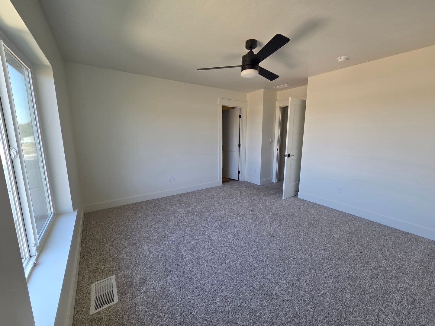 Wilder Apartment: Eden Rose Street