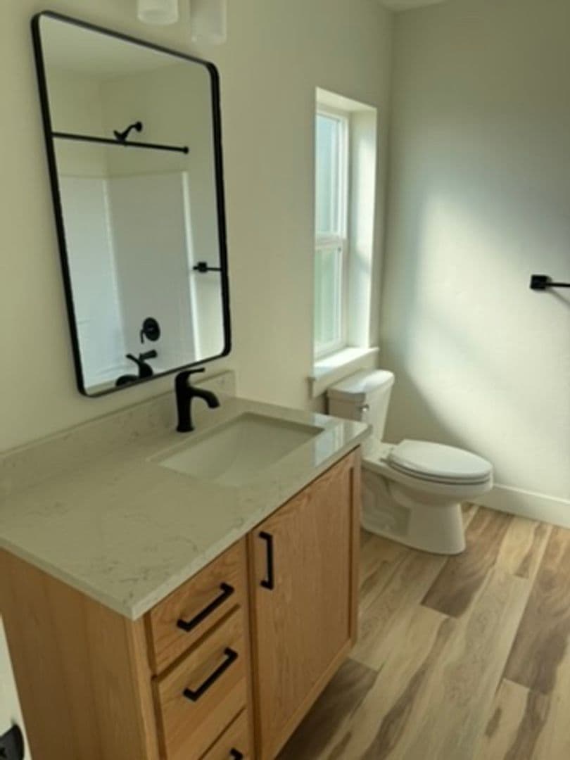 Wilder Apartment: 560 Desert Rose Ave