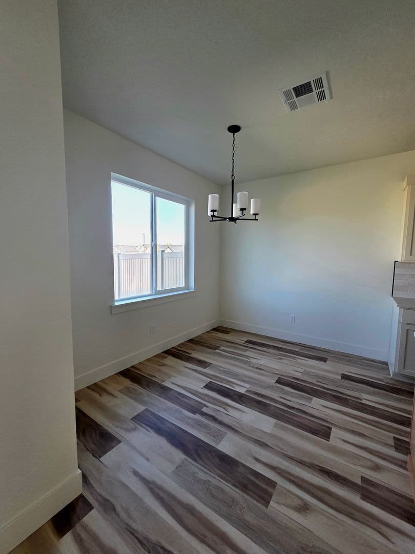 Wilder Apartment: Eden Rose Street