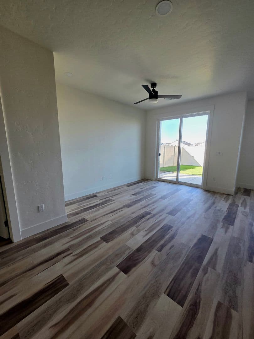 Wilder Apartment: Eden Rose Street