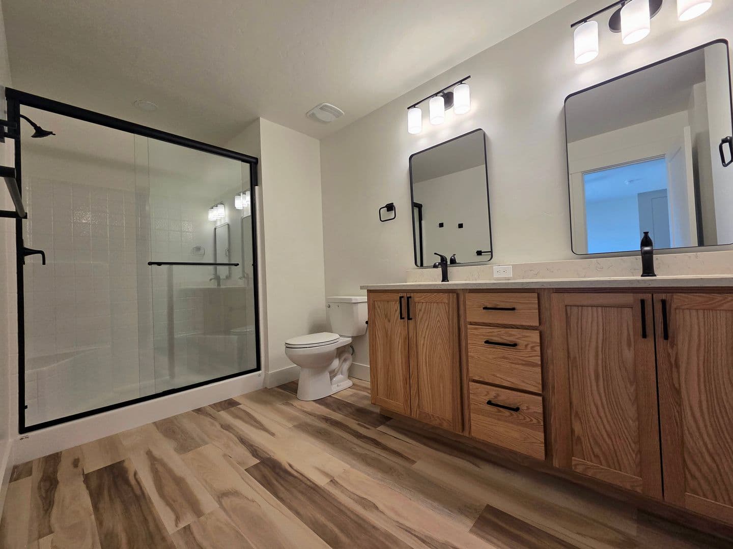 Wilder Apartment: Eden Rose Street