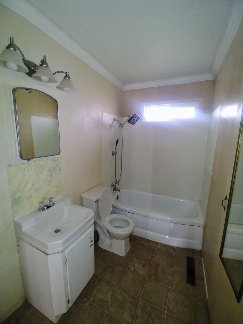 Caldwell House: 114 Palo Alto Drive
