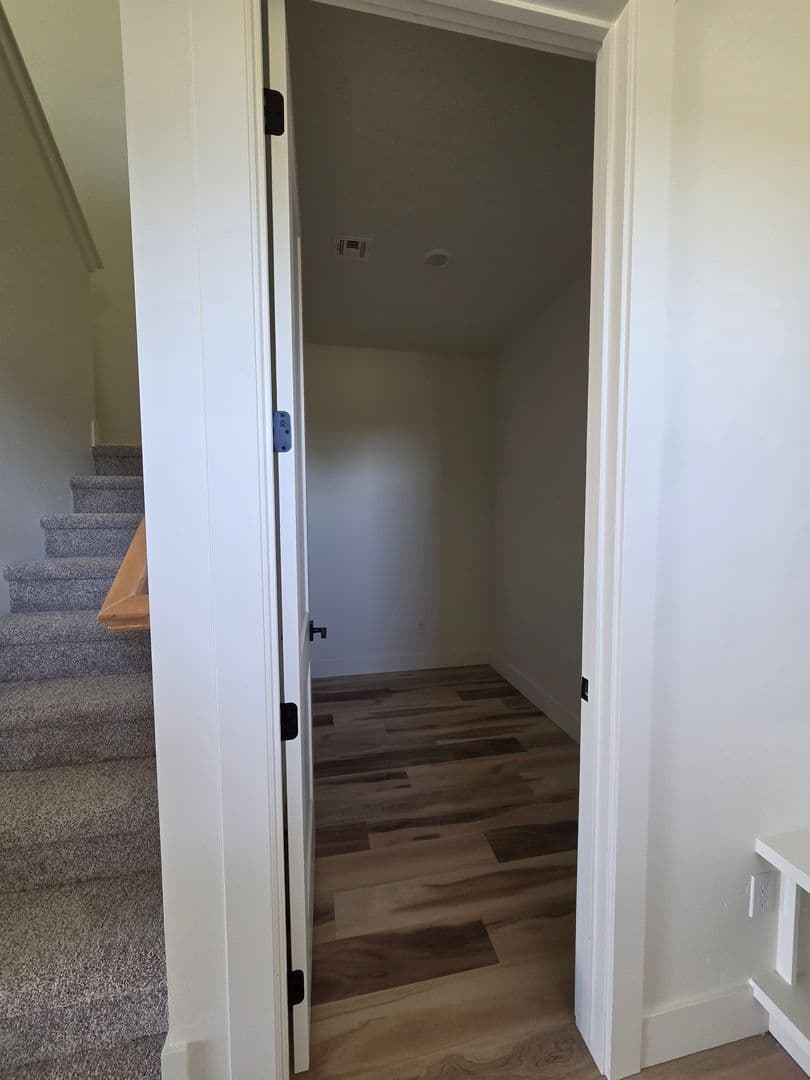 Wilder Apartment: Eden Rose Street