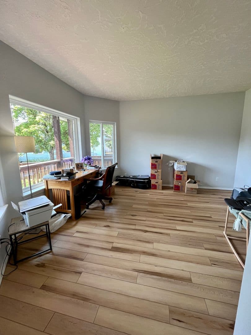 McMinnville House: 2383 NW Victoria Ct