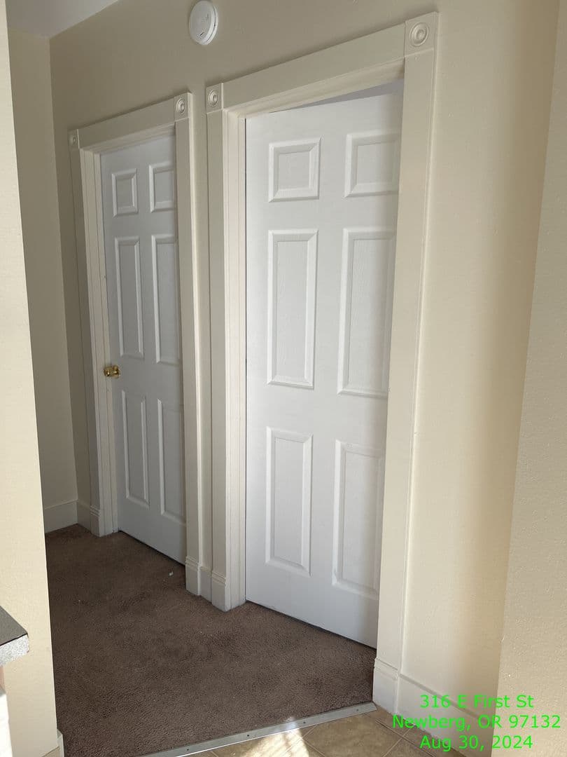 Newberg Apartment: 312-16 E. 1st St.