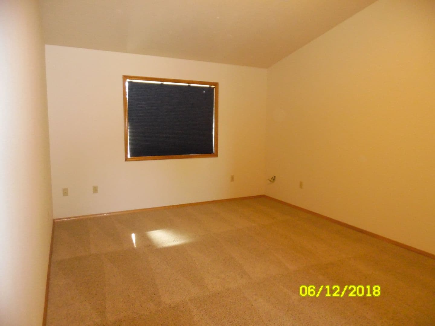 McMinnville House: 595 SW Fleishauer