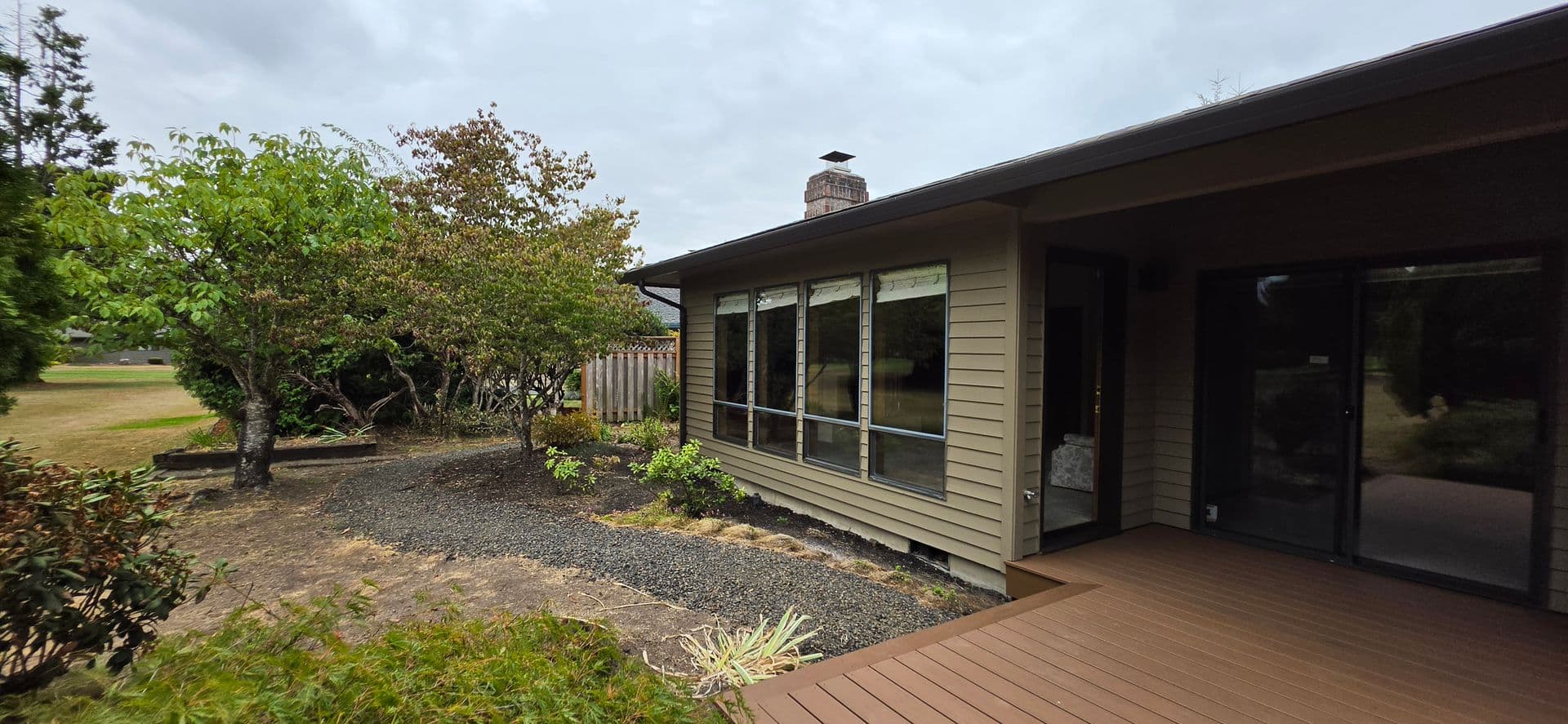 McMinnville House: 2200 NW Doral St
