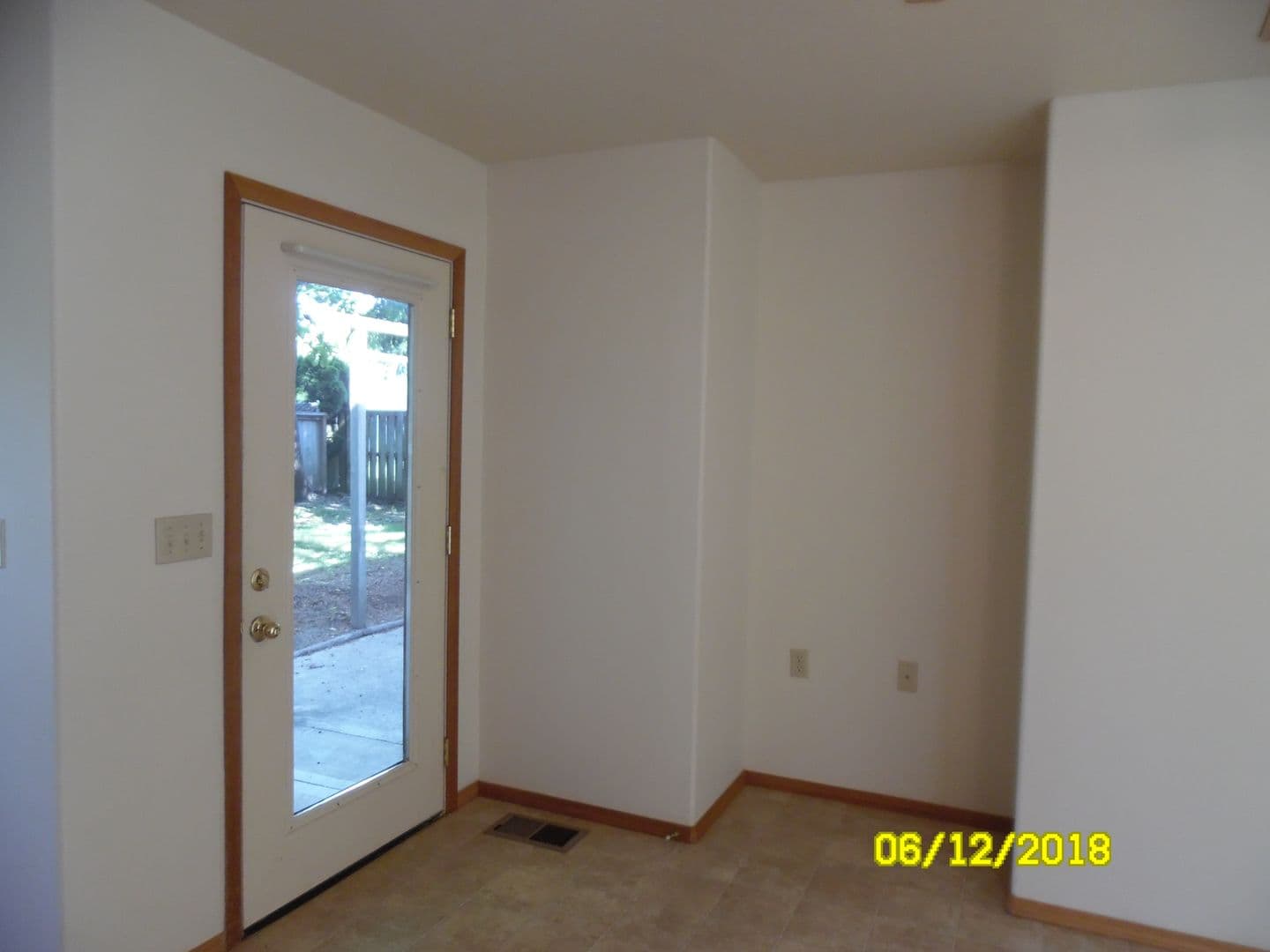 McMinnville House: 595 SW Fleishauer