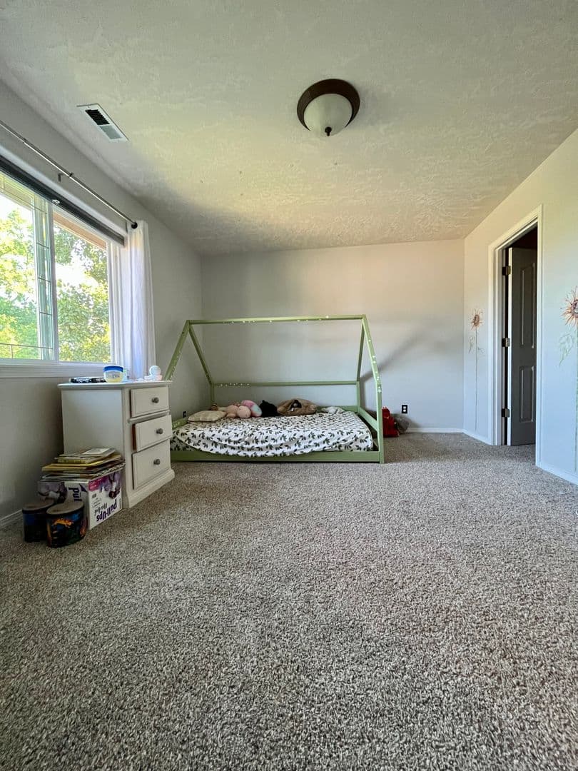 McMinnville House: 2383 NW Victoria Ct