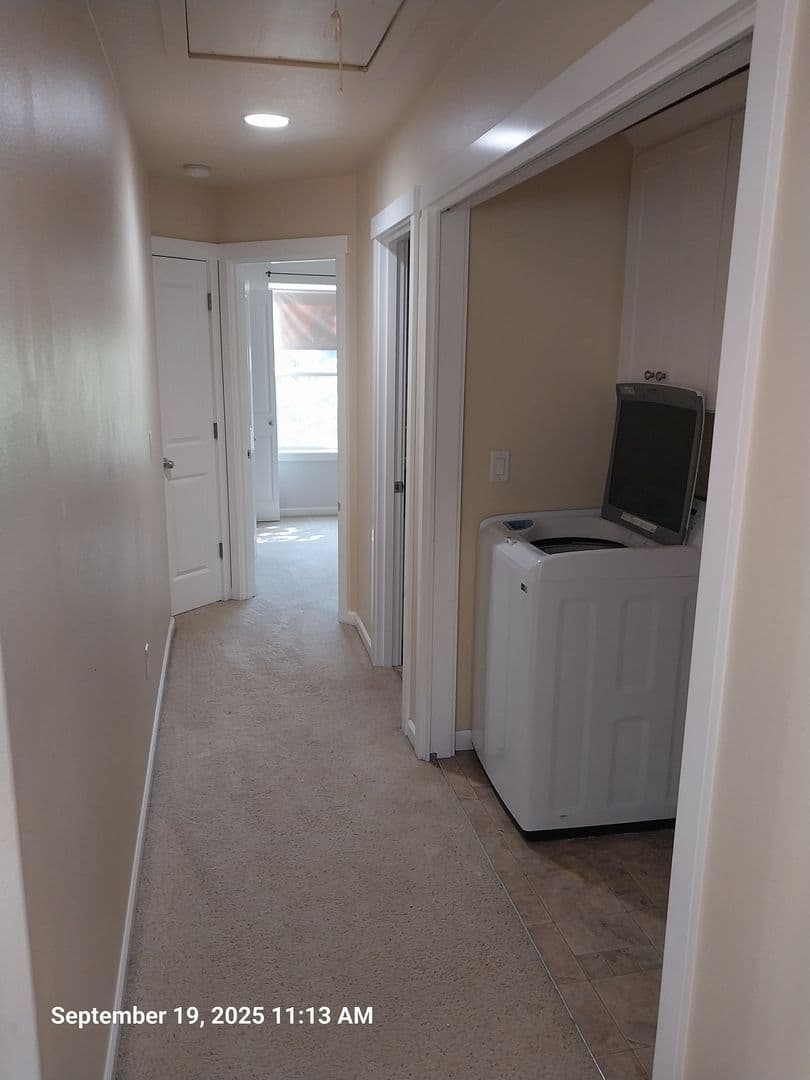 McMinnville House: 2050 NW Yohn Ranch