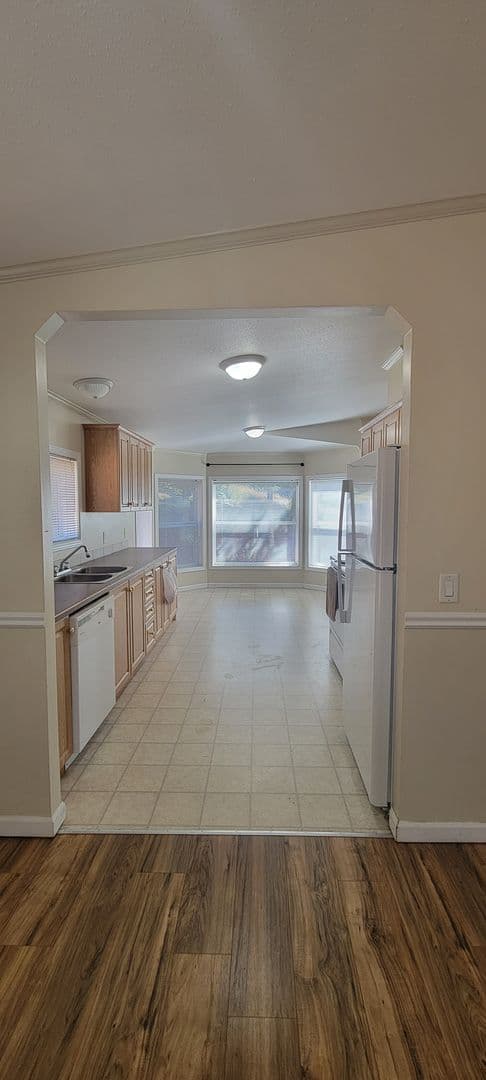 Sheridan House: 8090 Sawtell Rd