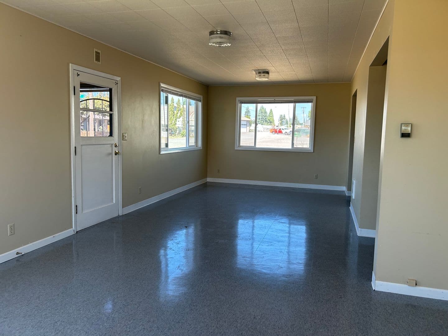 McMinnville House: 1186 NE Alpine Ave
