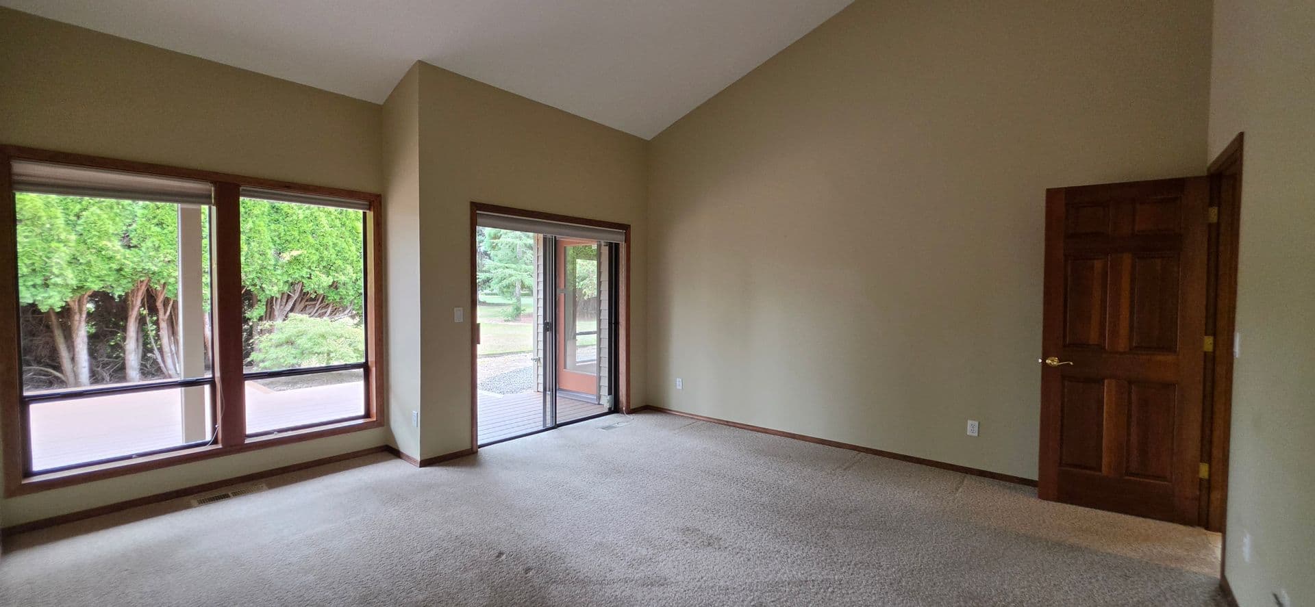 McMinnville House: 2200 NW Doral St