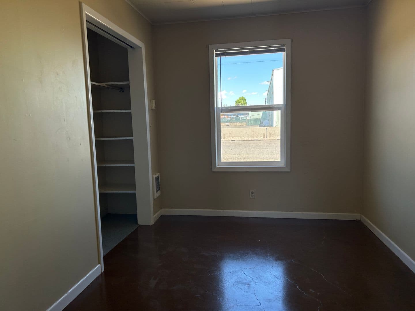 McMinnville House: 1186 NE Alpine Ave