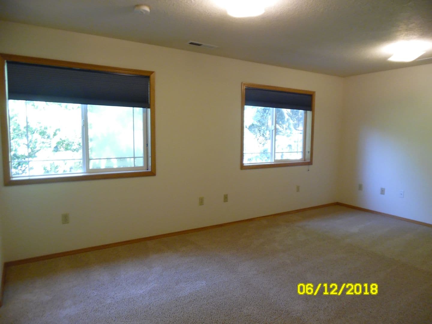 McMinnville House: 595 SW Fleishauer