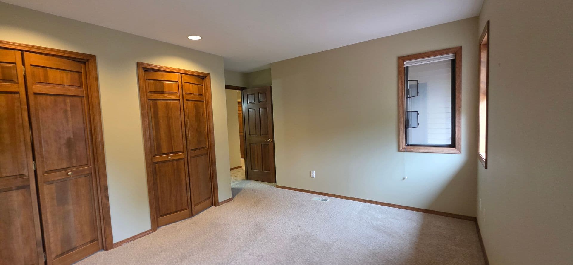 McMinnville House: 2200 NW Doral St