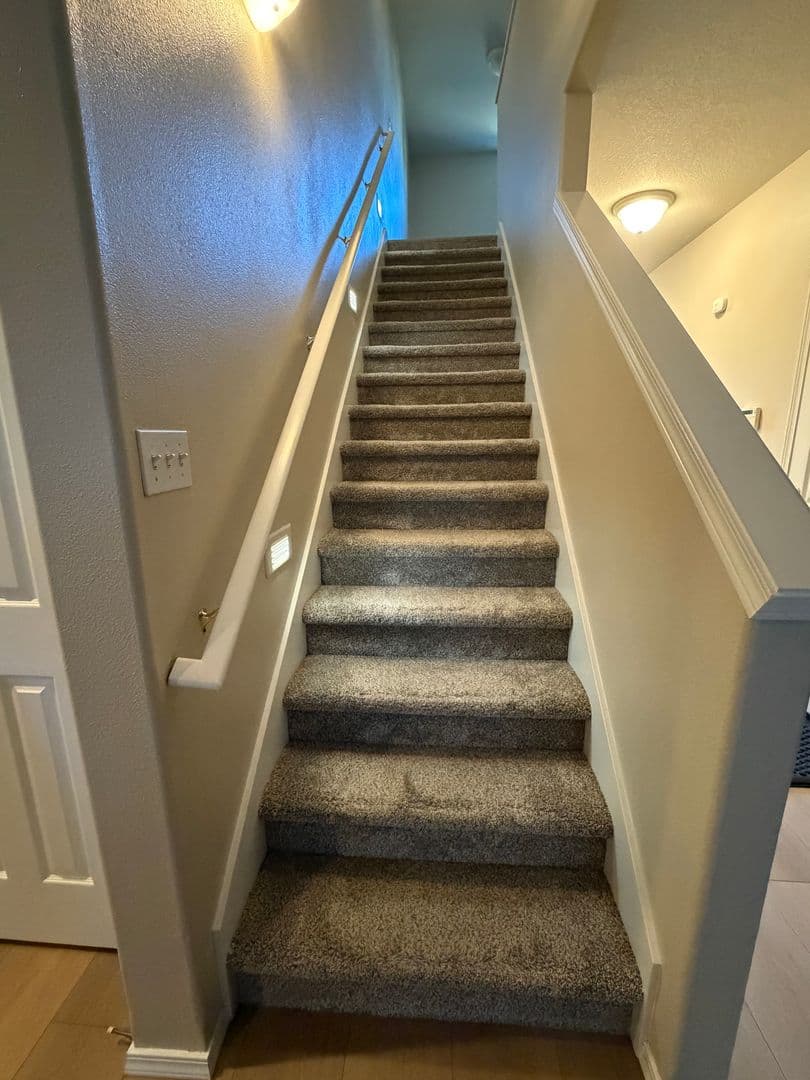 Newberg House: 413 Roger Smith Dr.