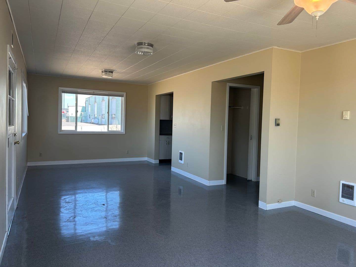 McMinnville House: 1186 NE Alpine Ave