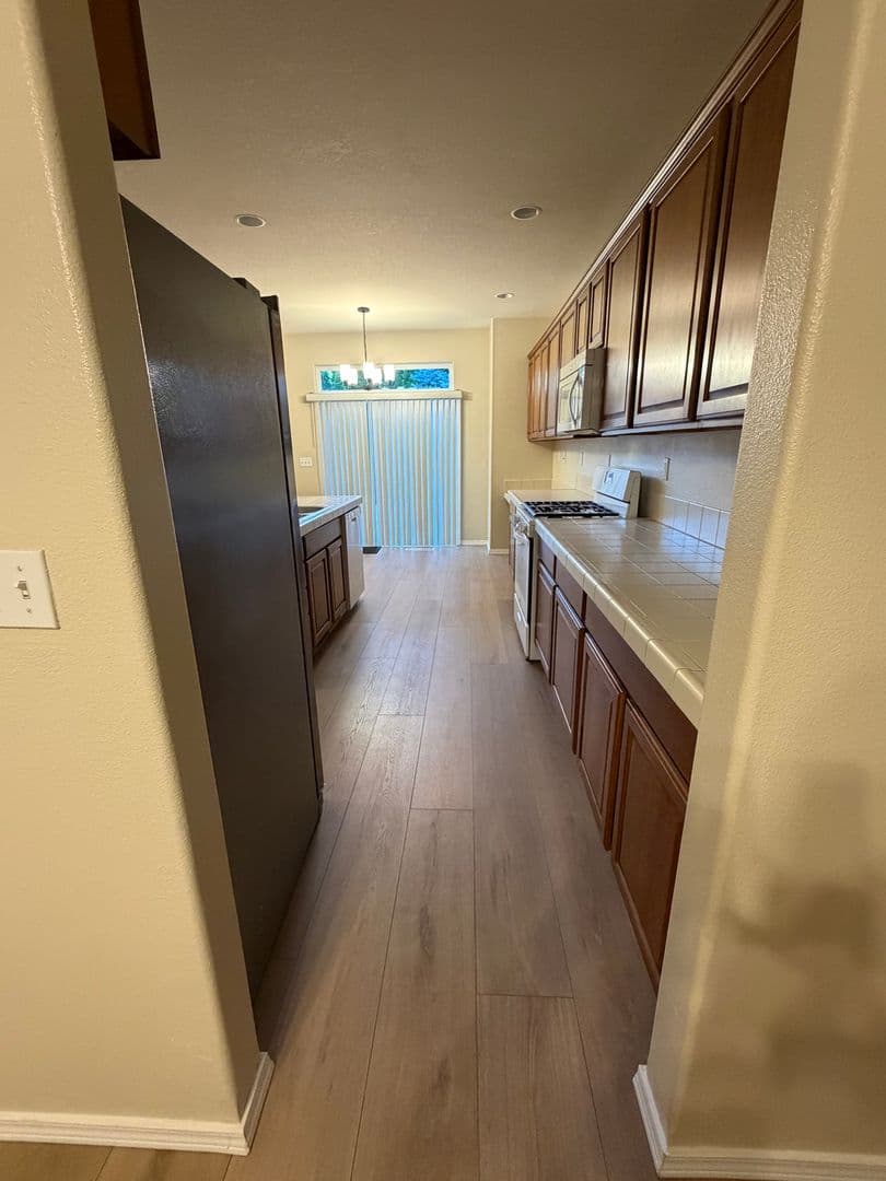 Newberg House: 413 Roger Smith Dr.
