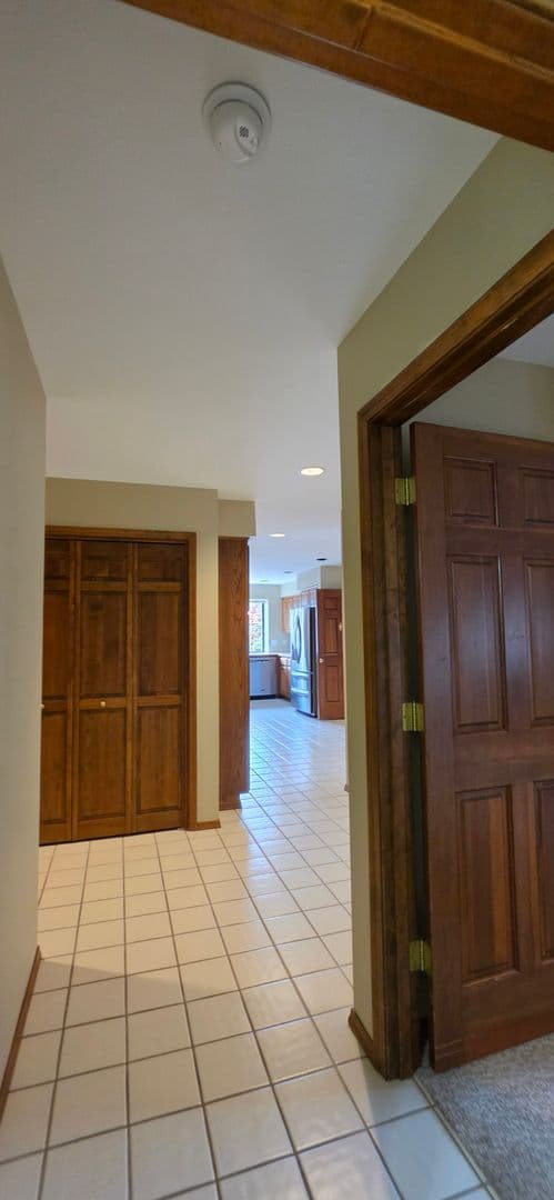 McMinnville House: 2200 NW Doral St