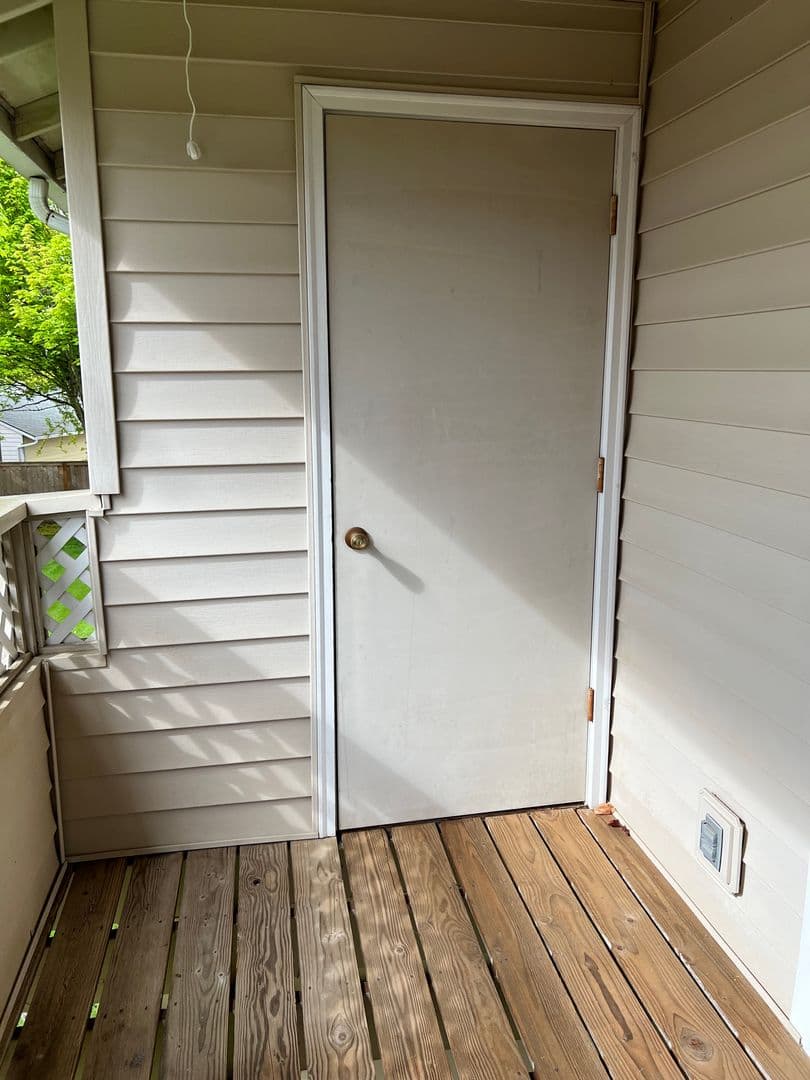 McMinnville Apartment: Multiple addresses  (see Unit)