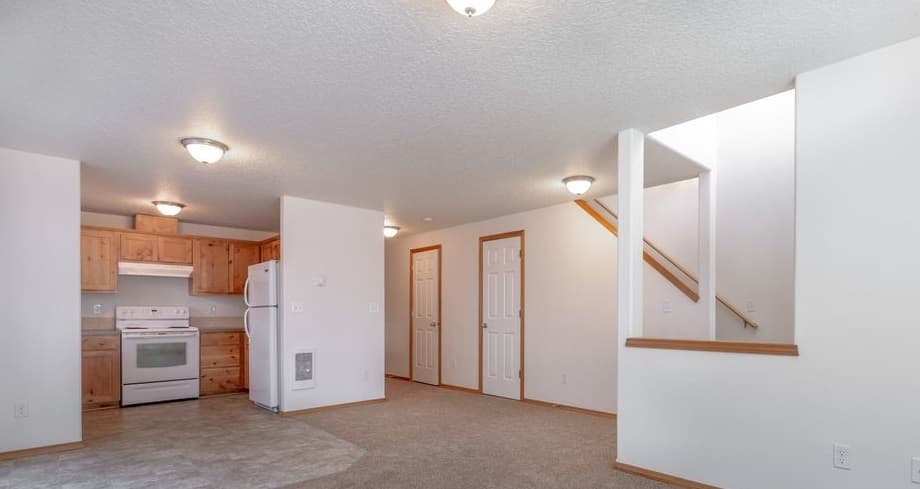 Newberg House: 2356 E. 3rd St