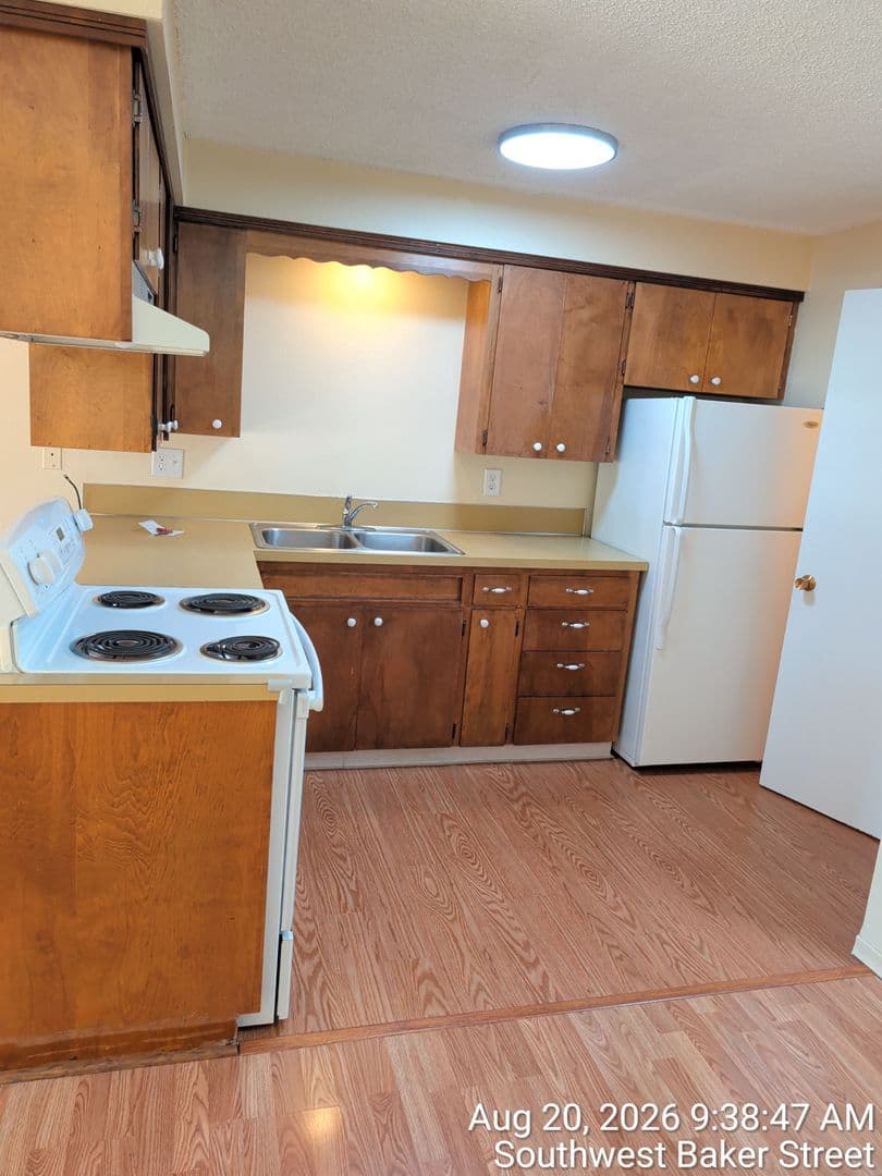 McMinnville Apartment: 848 SW Taft St