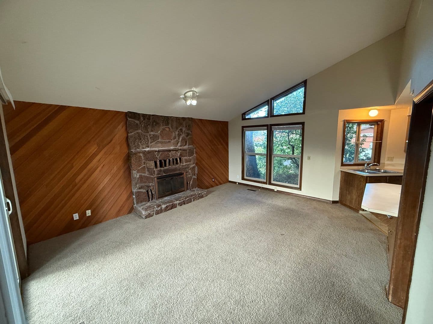 McMinnville House: 1150 NW Sunnywood Ct.