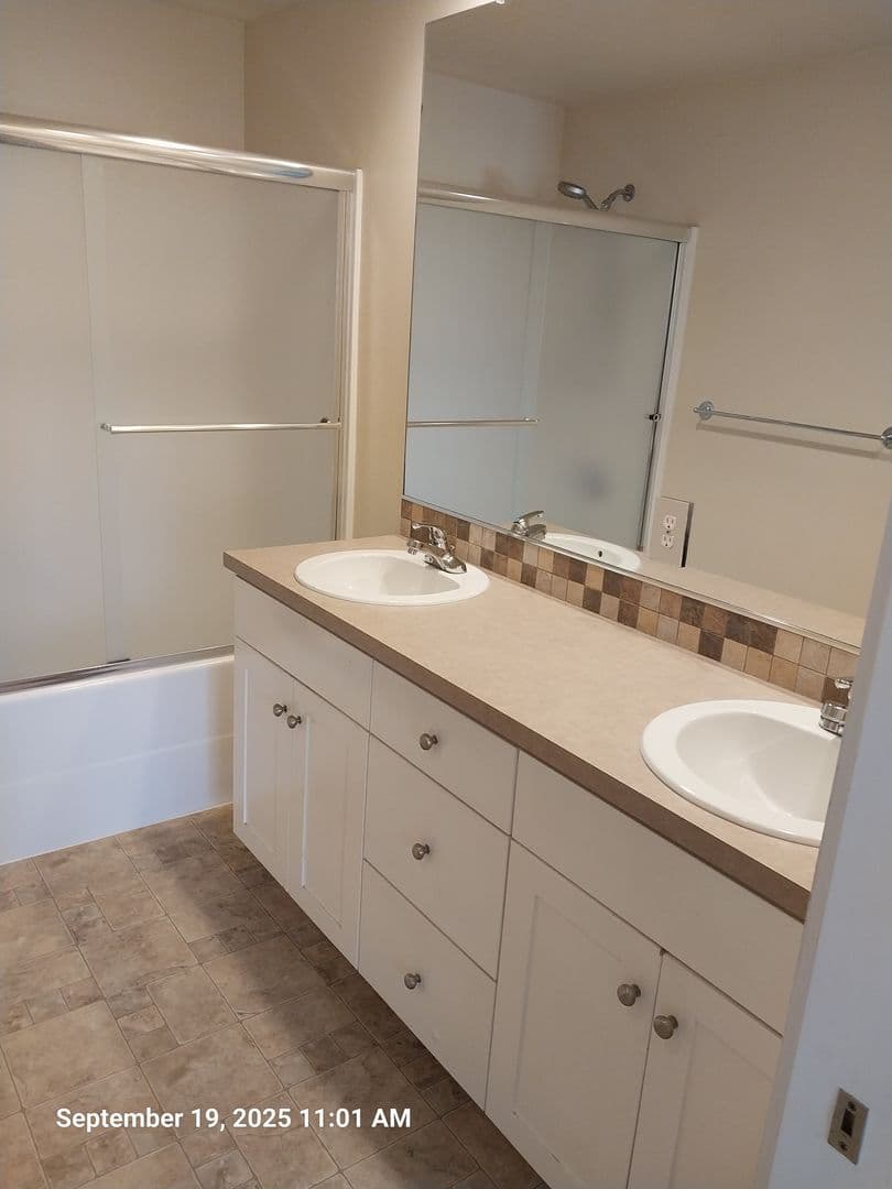 McMinnville House: 2050 NW Yohn Ranch